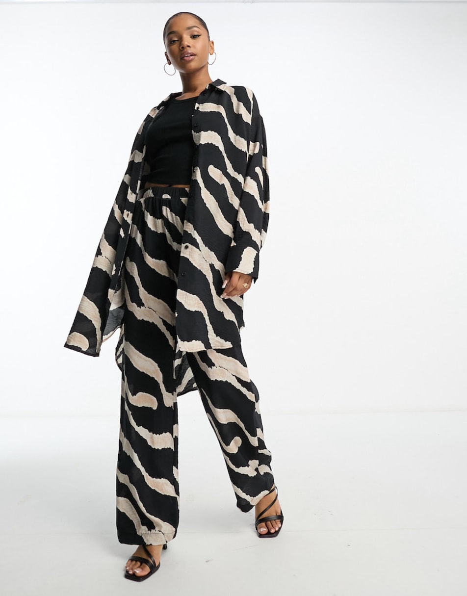 Vero Moda wide leg trouser co-ord in abstract mono print