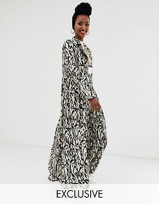 Verona duster coat and maxi skirt in leopard print