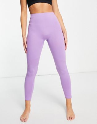 Weekday yoga co-ord in lilac