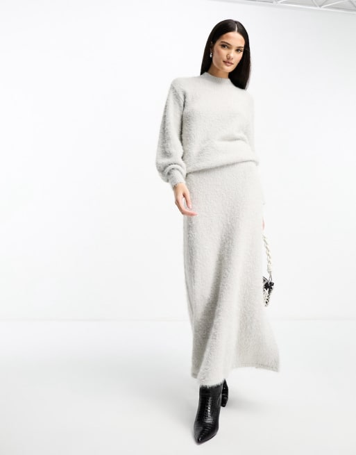 Y.A.S Ensemble pull et jupe longue en maille duveteuse Gris