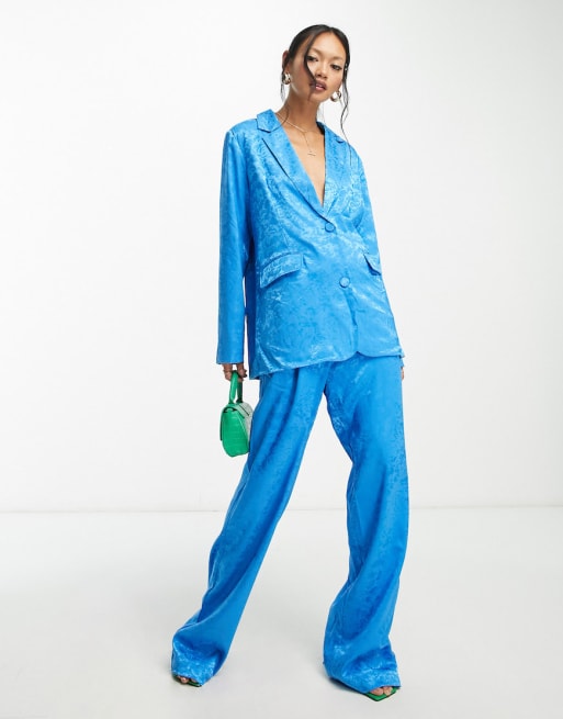 Y.A.S Petite - Coordinato con blazer in raso devoré sartoriale e pantaloni blu