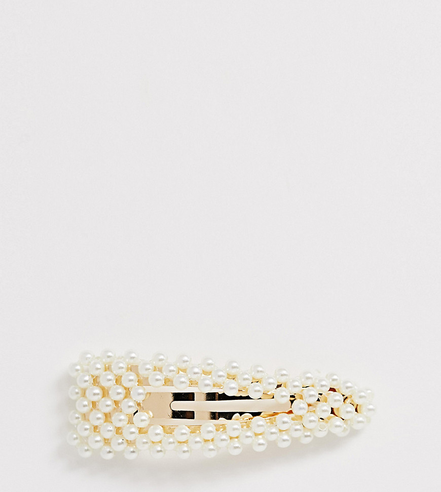 Reclaimed Vintage inspired pearl hair clip