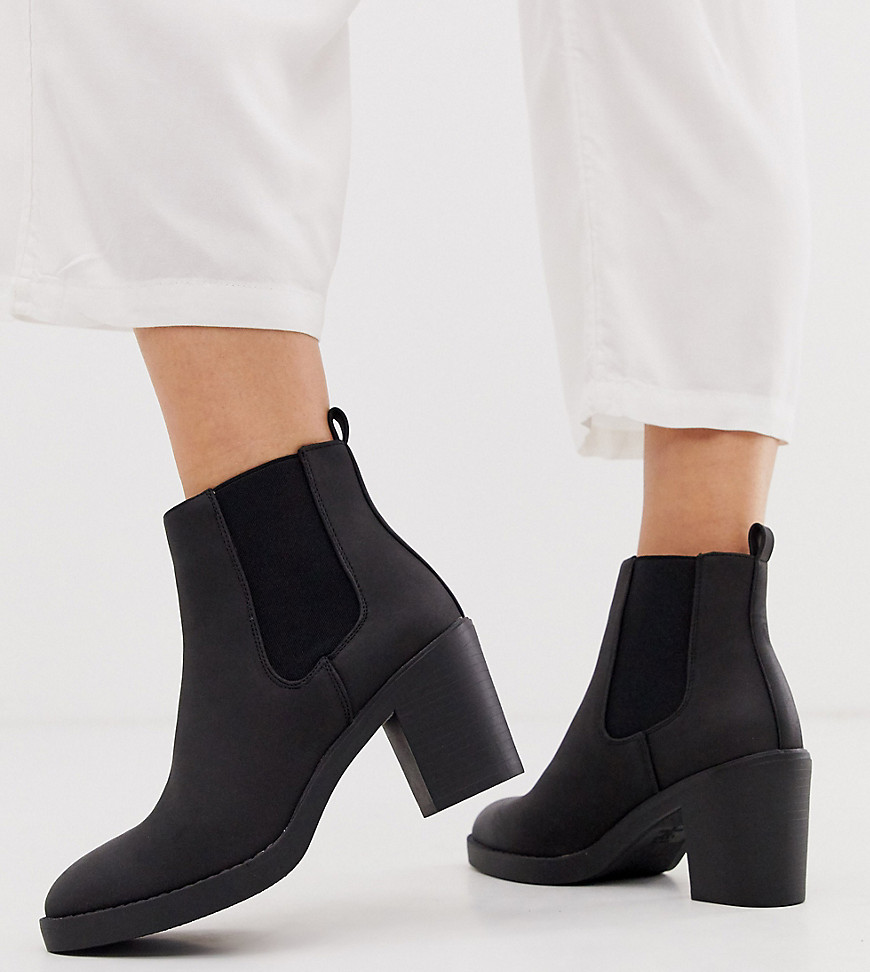 New Look Wide Fit chunky heeled chelsea boots in black