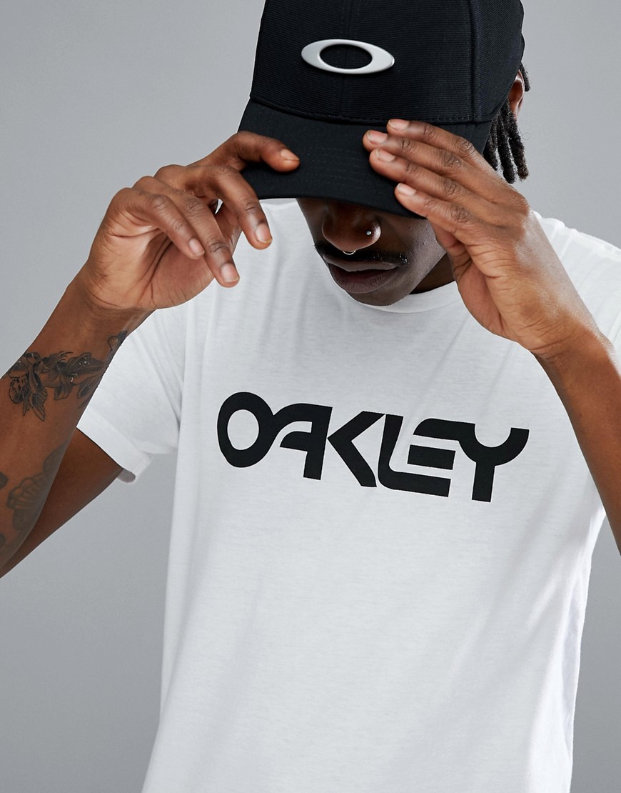 Oakley 50-Mark II T-Shirt Large Front Logo in White - White