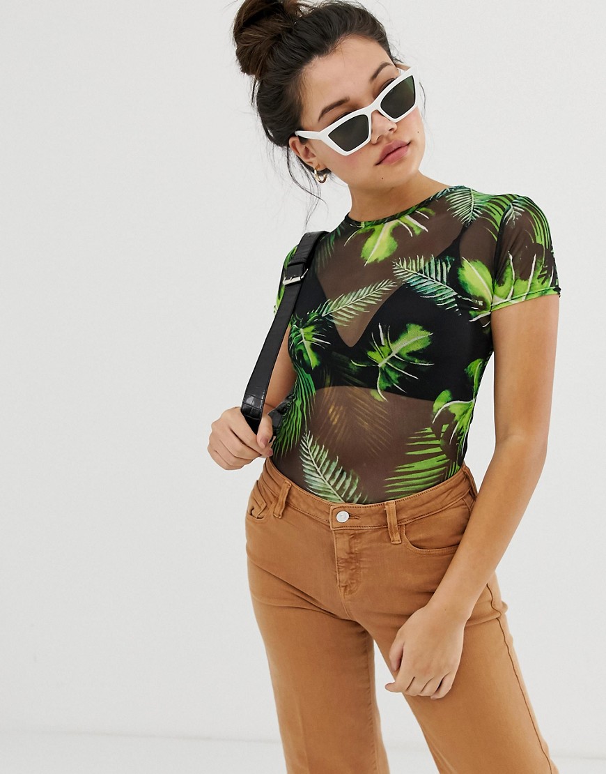 Daisy Street fitted top in palm print mesh