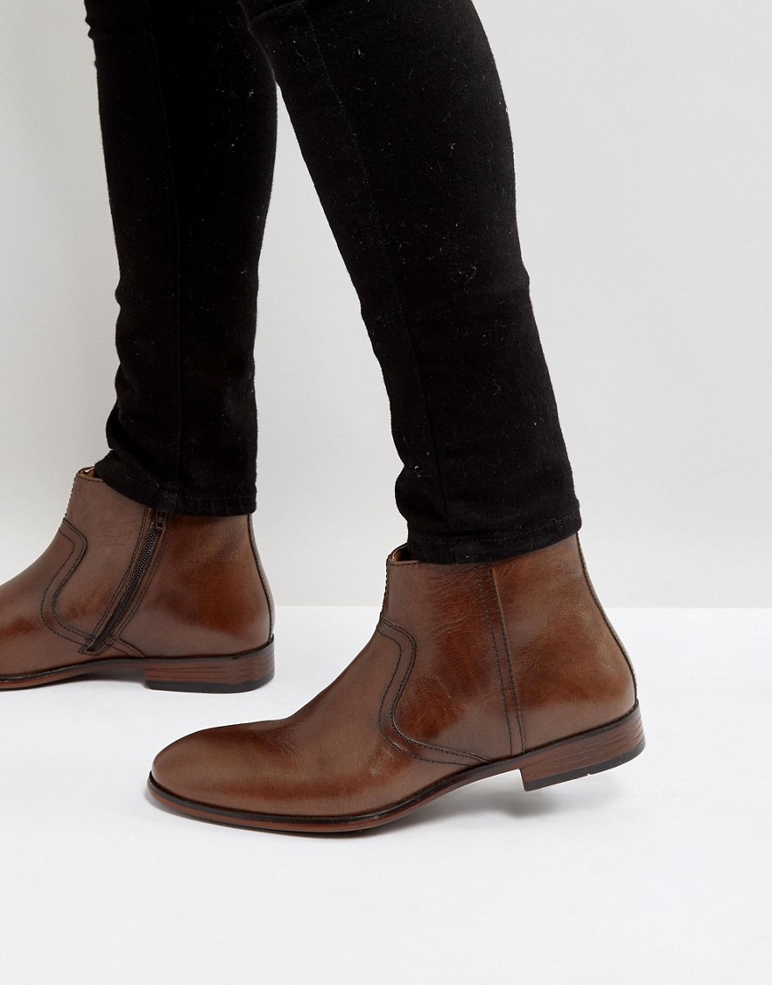 Red Tape Chelsea Boots In Brown Leather - Brown