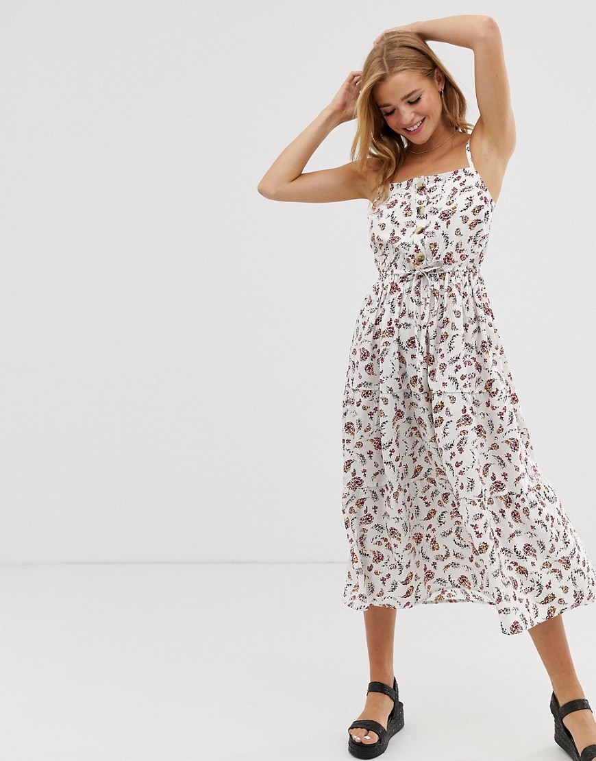 Influence midi dress with tiers in ditsy floral print