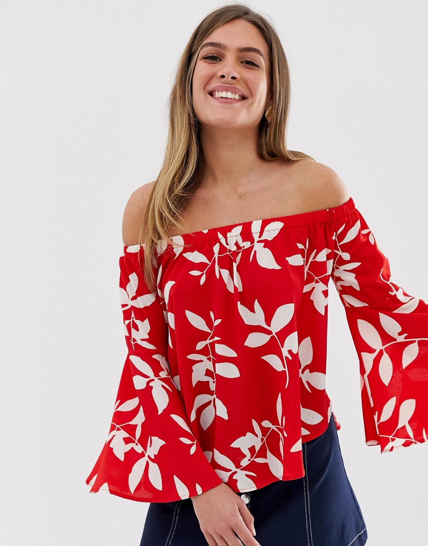 QED London fluted sleeve bardot top in red floral