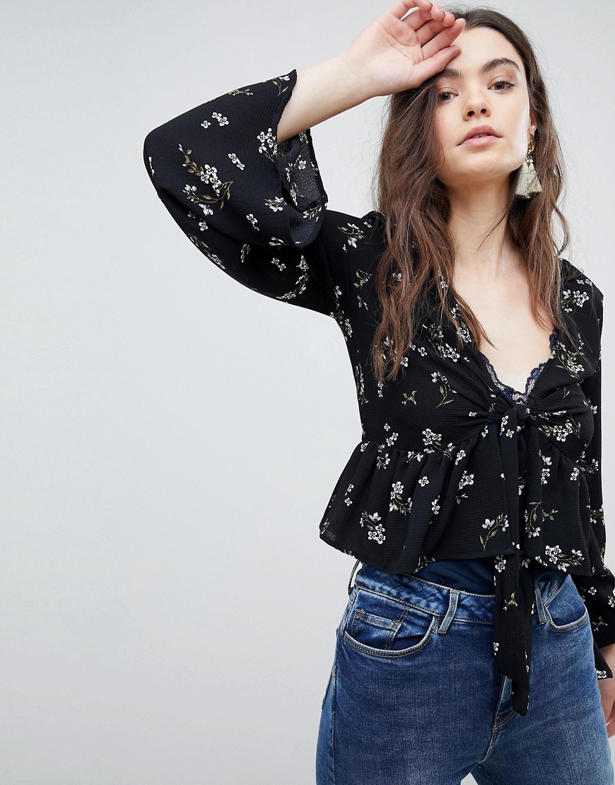 New Look Flared Sleeve Floral Print Blouse - Black pattern