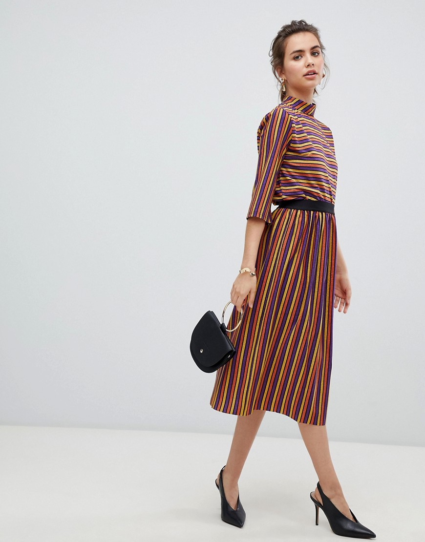 b.Young metallic stripe skirt