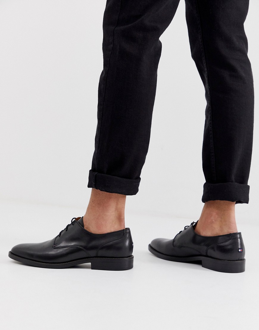 Tommy Hilfiger Essential Lace Up Leather Derby Shoes in Black