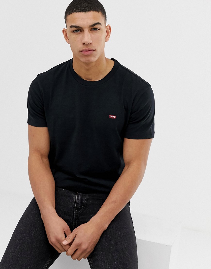 Levi's small batwing patch logo t-shirt in black