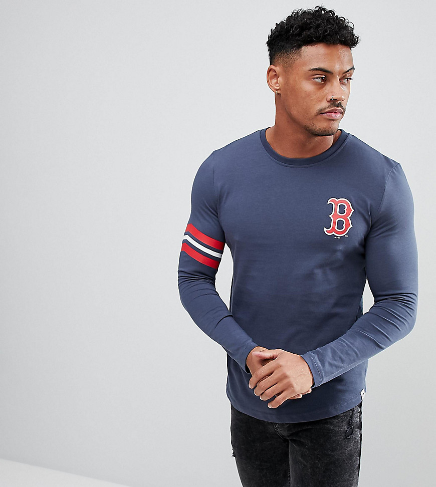 Majestic Muscle Fit Long Sleeve T-Shirt With Red Sox Back Print
