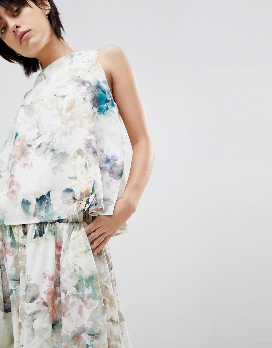 Paisie Double Layered Floral Top with Chiffon Lining