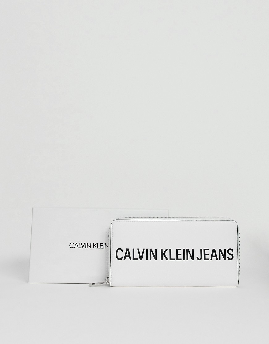 Calvin Klein Jeans zip around logo wallet