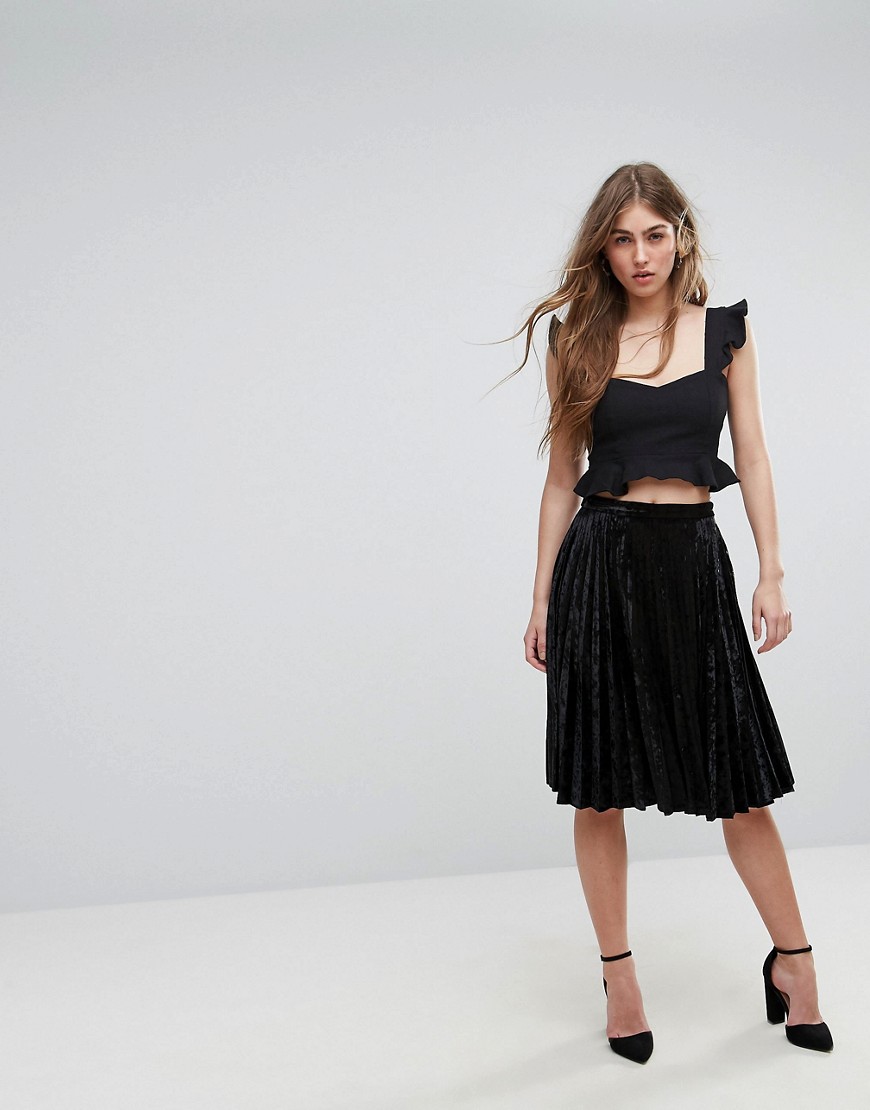 PrettyLittleThing Pleated Velvet Skirt - Black