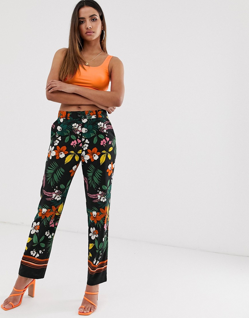 PrettyLittleThing exclusive cigarette trouser in dark floral