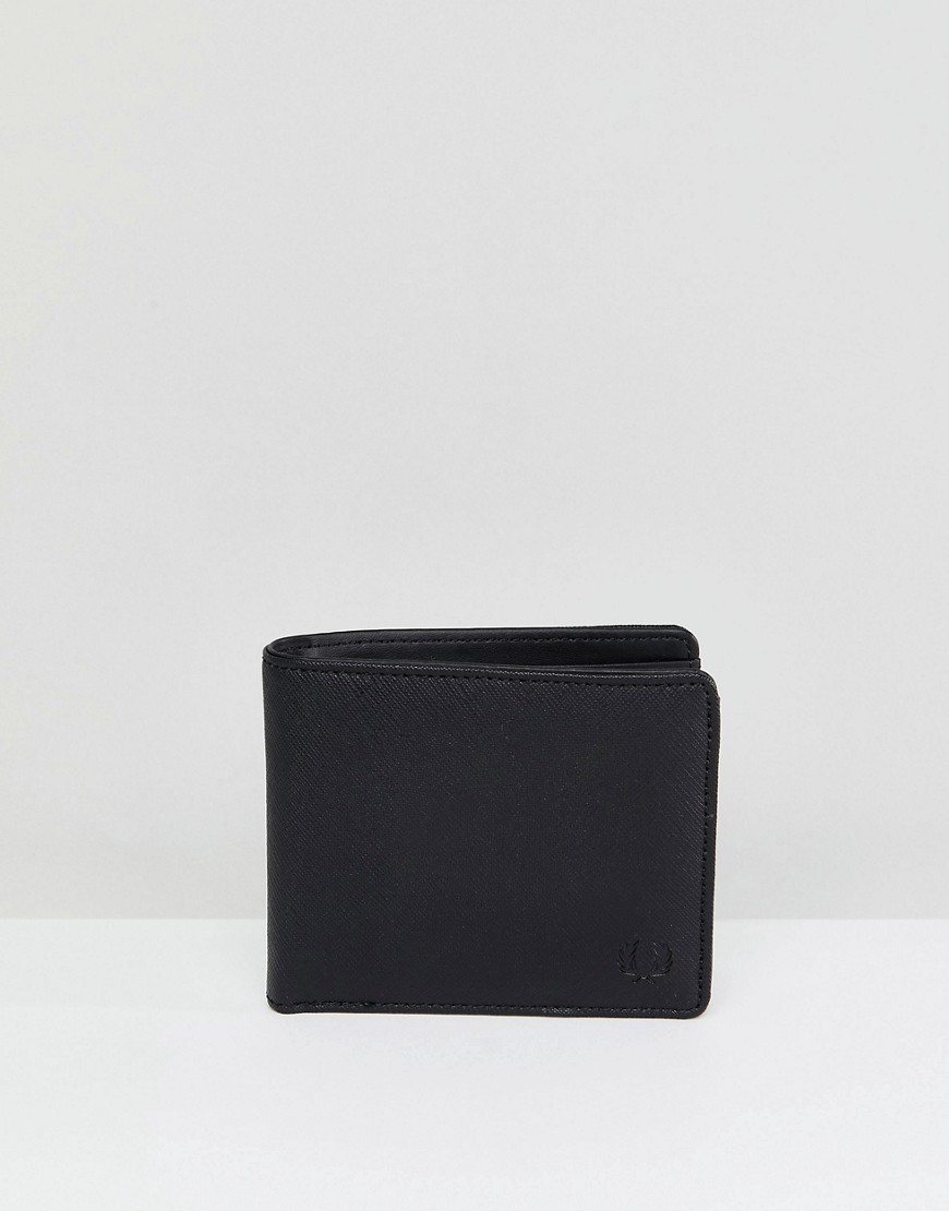 Fred Perry Saffiano billfold wallet in black - Black