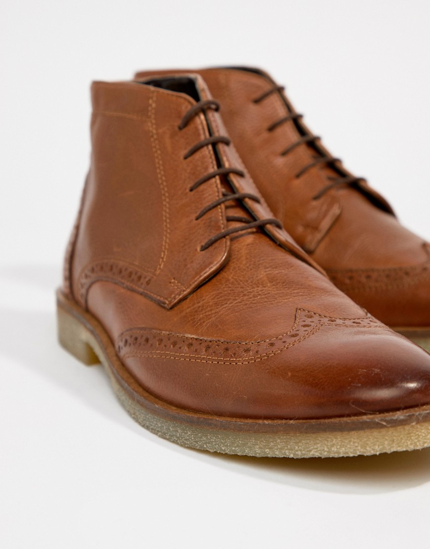 Asos Design Brogue Shoes In Tan Leather With Faux Crepe Sole