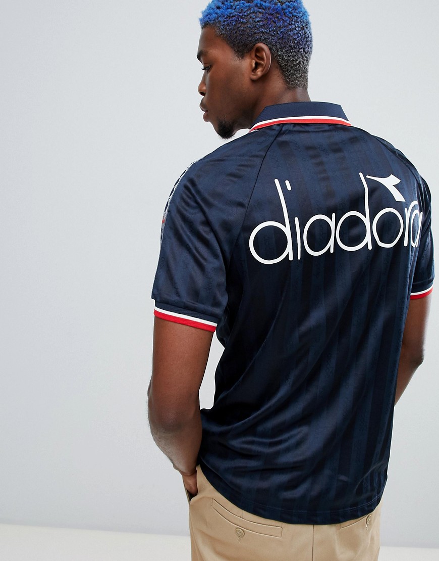 Diadora Offside retro T-shirt with taping in navy