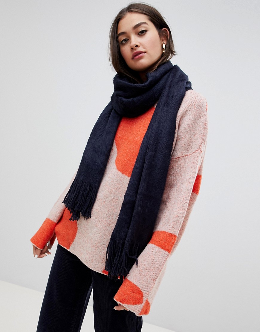 Boardmans chunky knitted scarf
