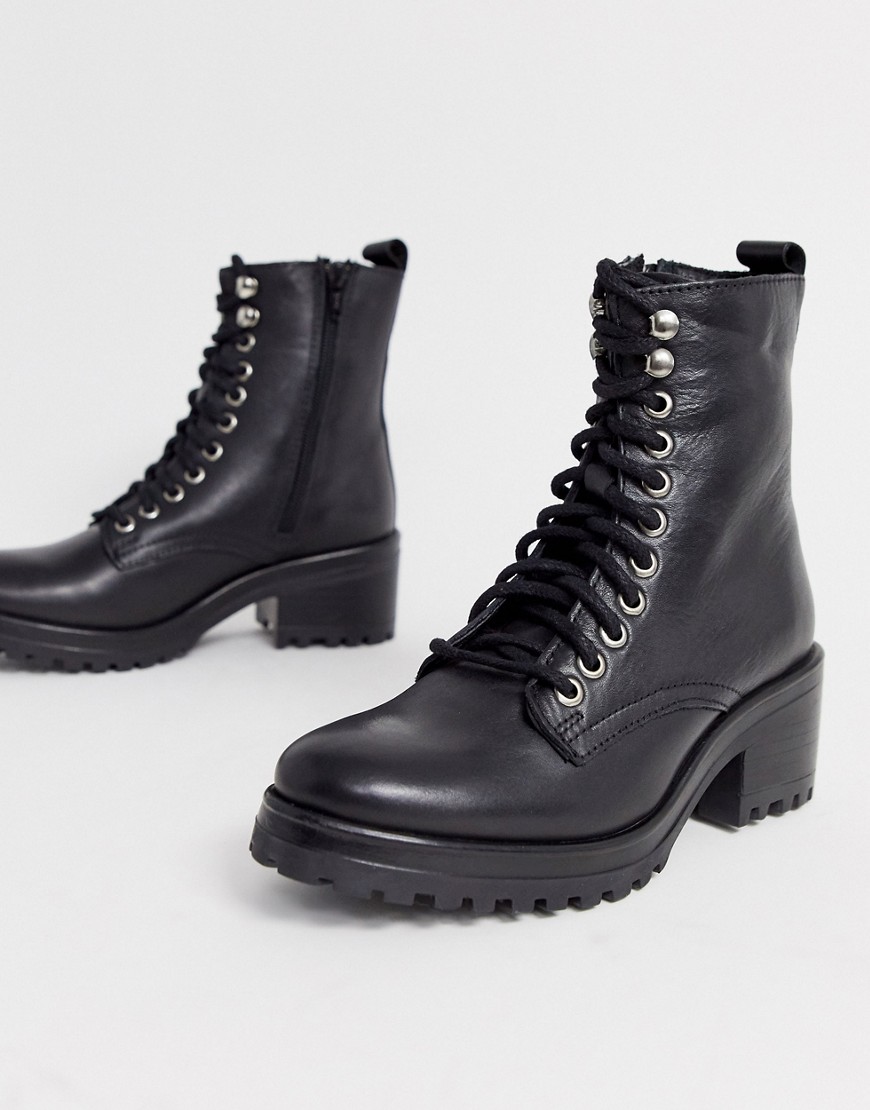 Steve Madden lace up leather boots in black