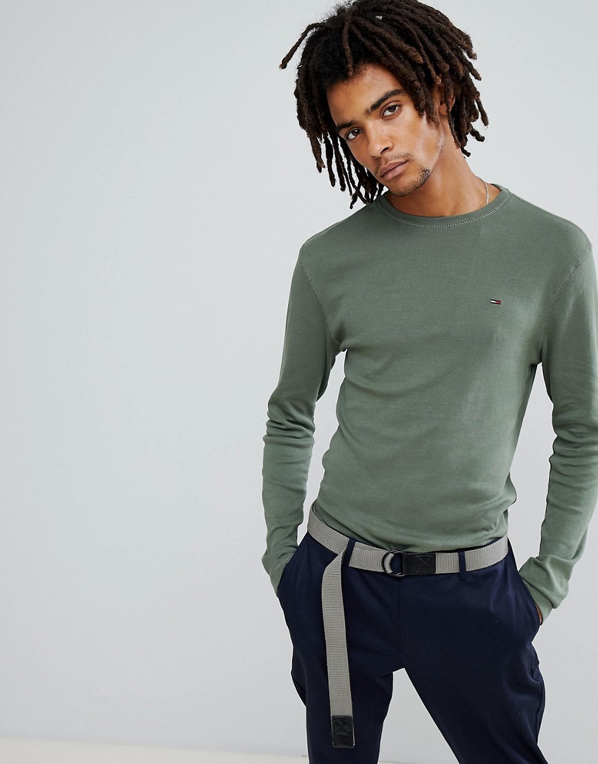 Tommy Jeans Long Sleeve Top Flag Logo in Green - Thyme