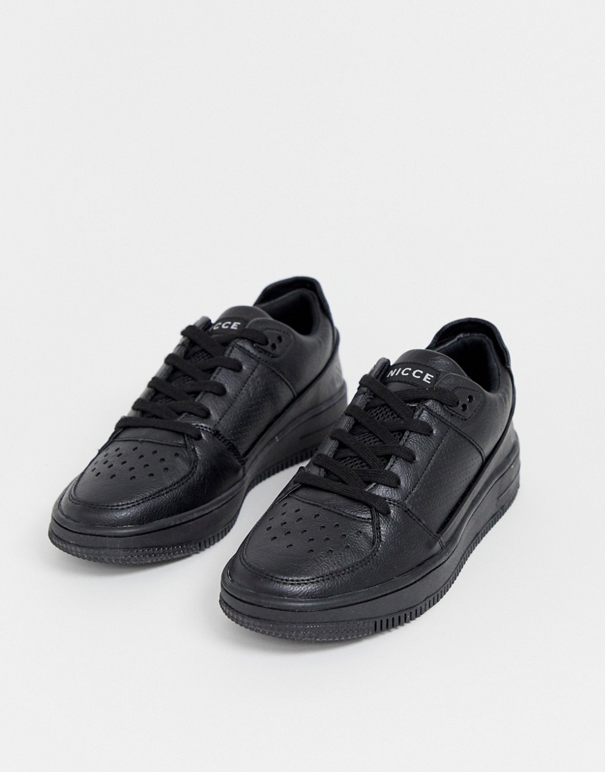 Nicce kendrick trainer in black with logo