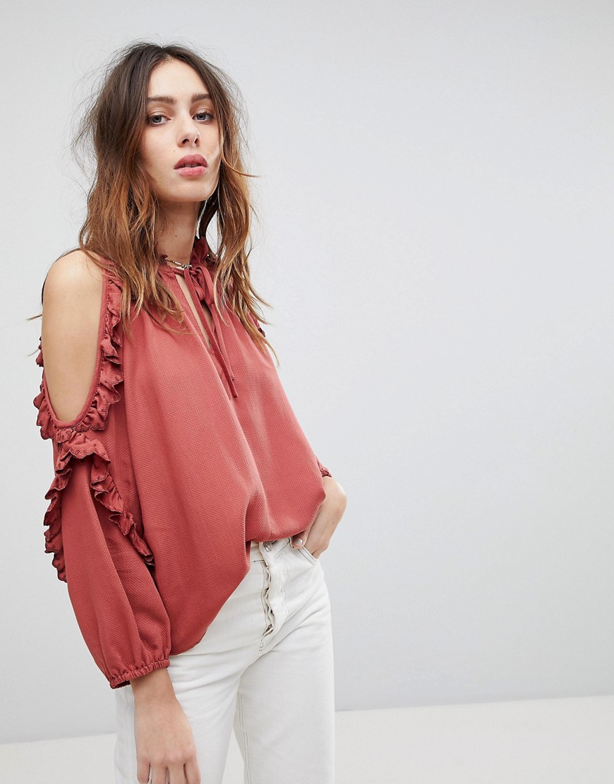 Current Air Ruffle Cold Shoulder Top