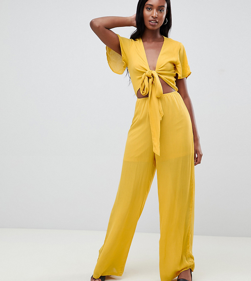Glamorous Tall jumpsuit with tie front and cut out - Yellow