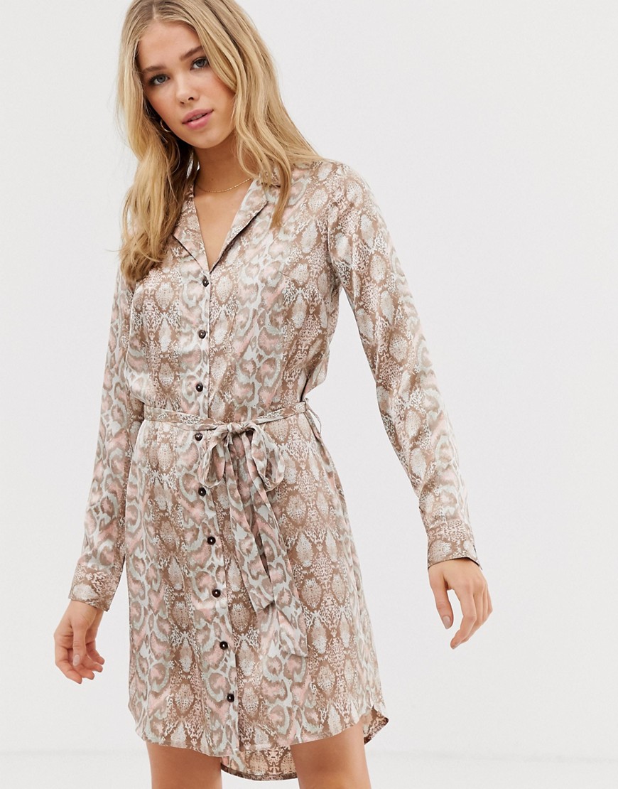 Influence shirt dress with tie waist in snake print