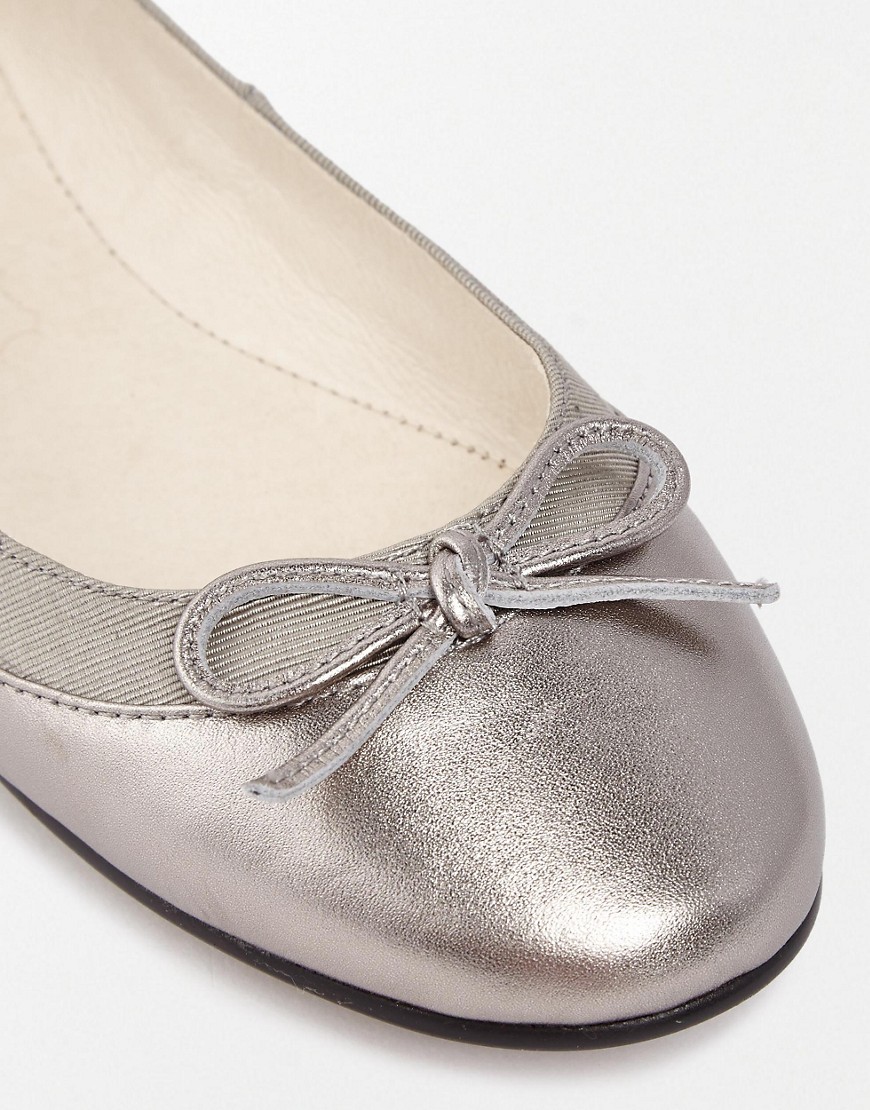 Buffalo | Buffalo Gold Ballerina Flat Shoes at ASOS