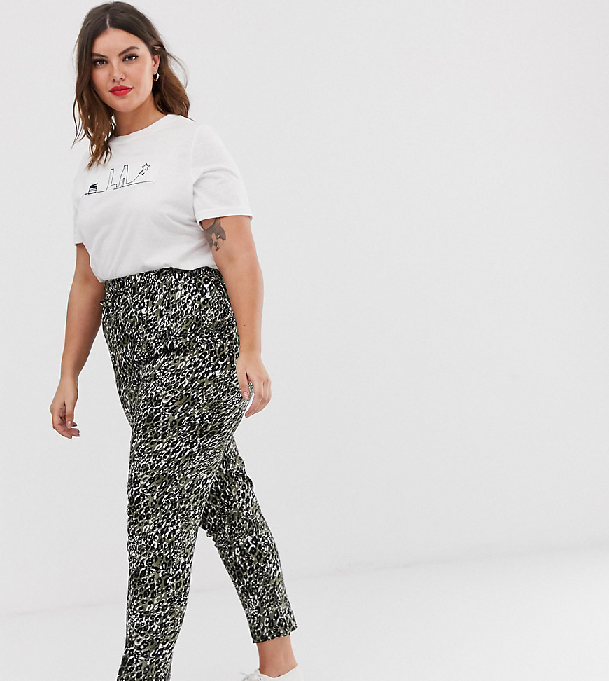 New Look Curve woven jogger in animal print