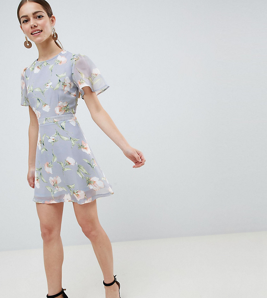 Missguided Petite exclusive petite chiffon floral mini dress