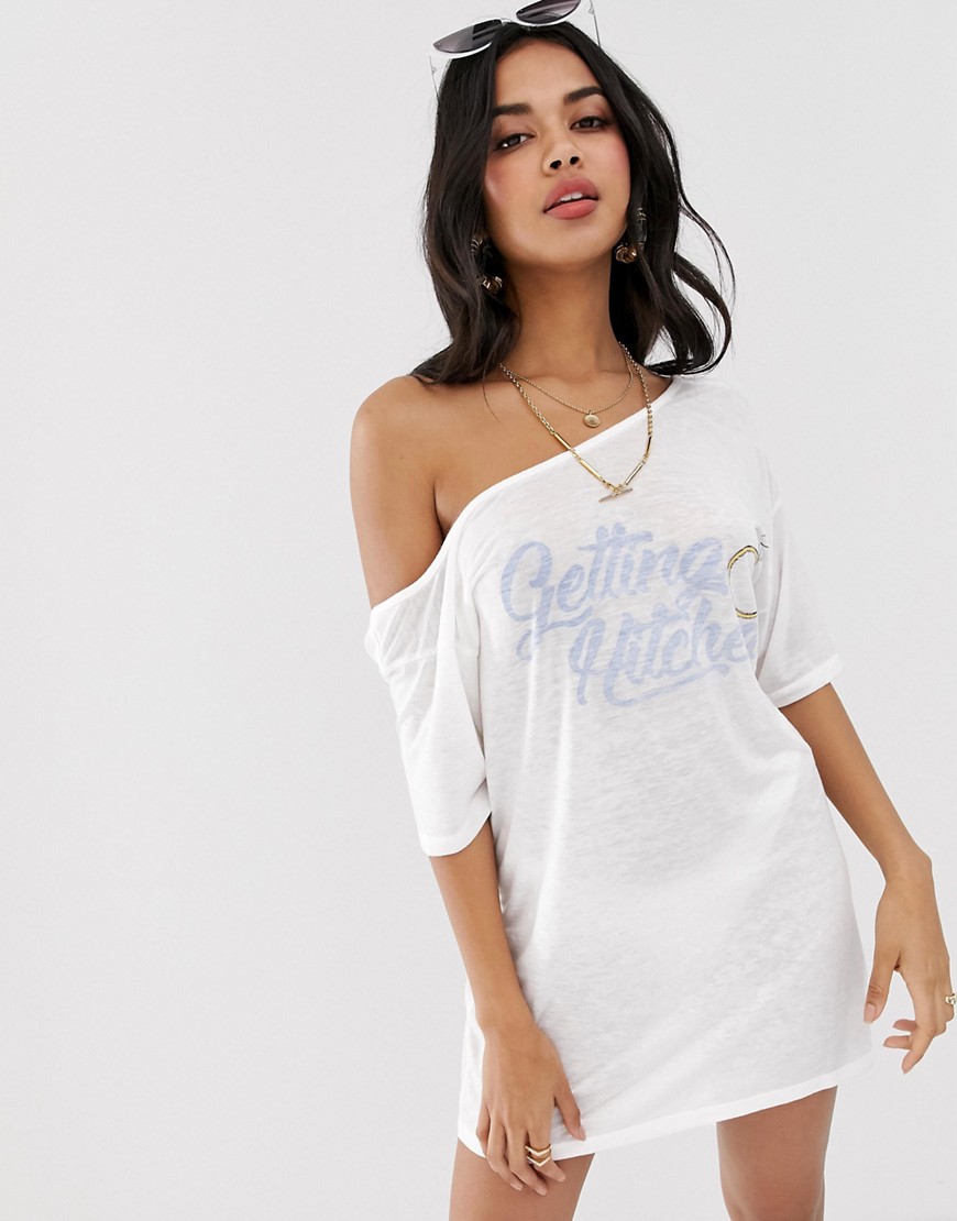 ASOS DESIGN jersey beach tee with 'getting hitched' bridal motif