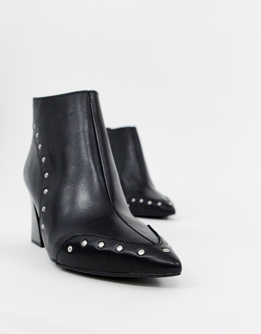 Depp leather pointed heel ankle boots