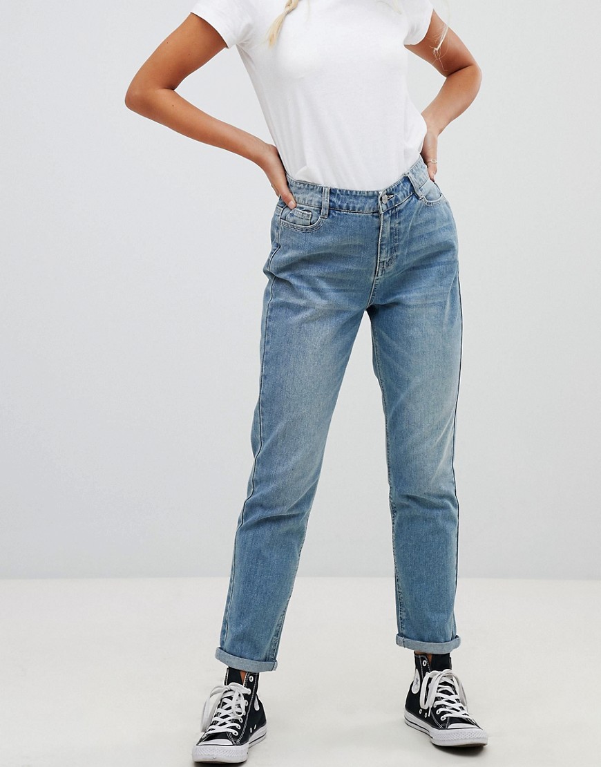 Urban Bliss Mom Jeans in Light Wash