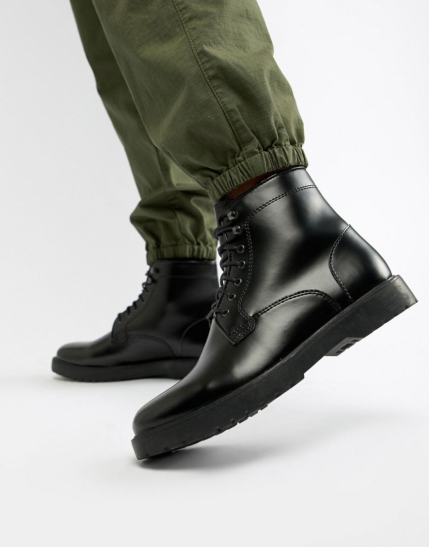 zign hiking boots in black