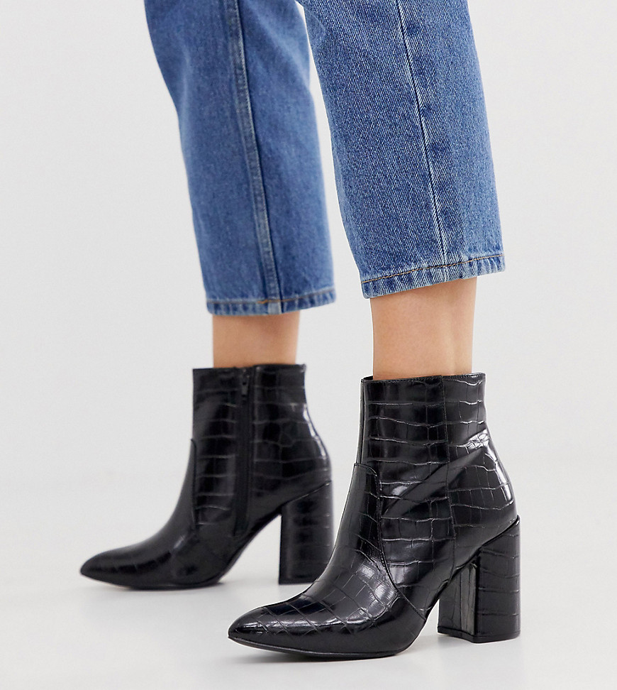 New Look Wide Fit pointed heeled boot in black croc