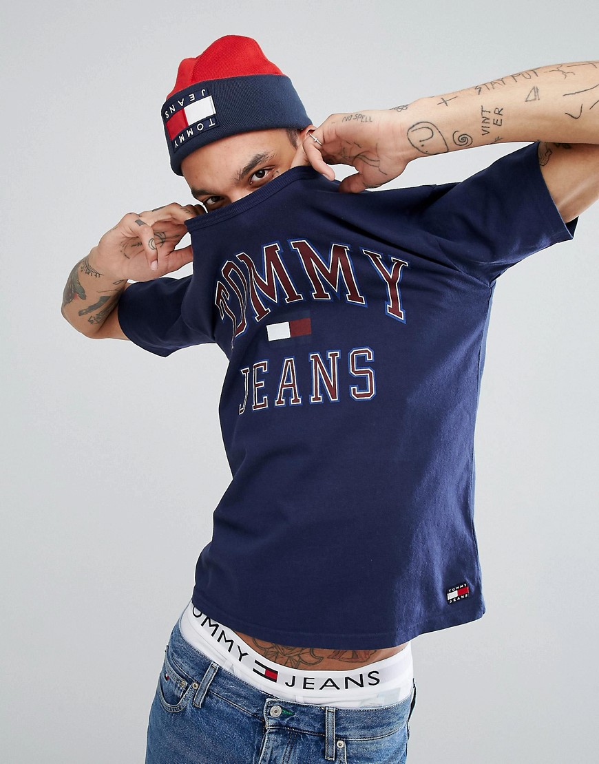 Tommy Jeans 90's Capsule Logo T-Shirt in Navy - Peacoat
