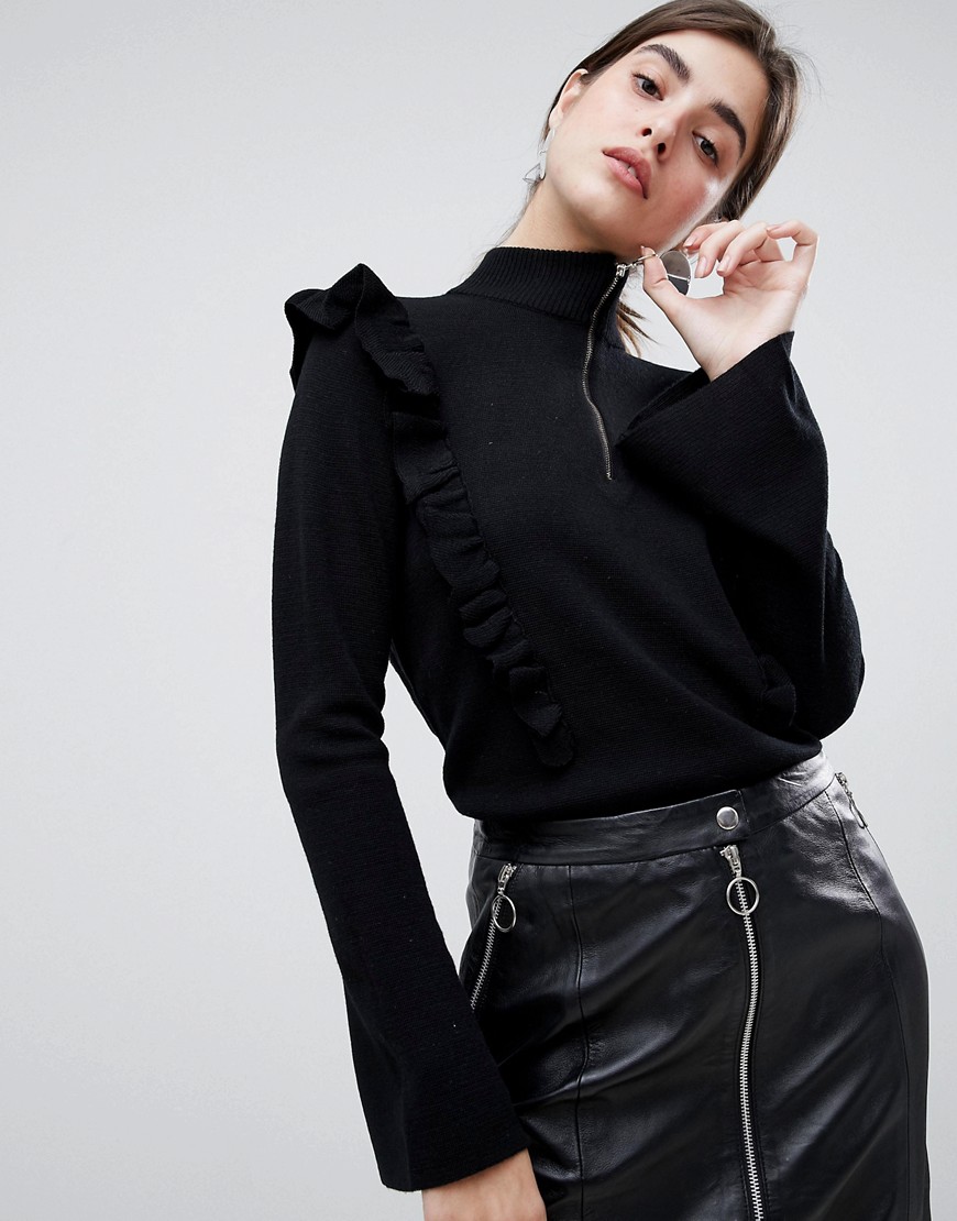 Gestuz Mathilde Frill Shoulder Wool Blend Jumper with Circle Zip Puller - Black
