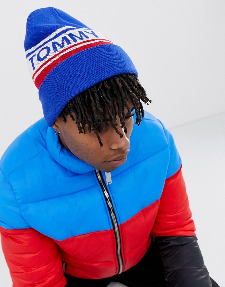 Tommy Jeans bold logo beanie in blue