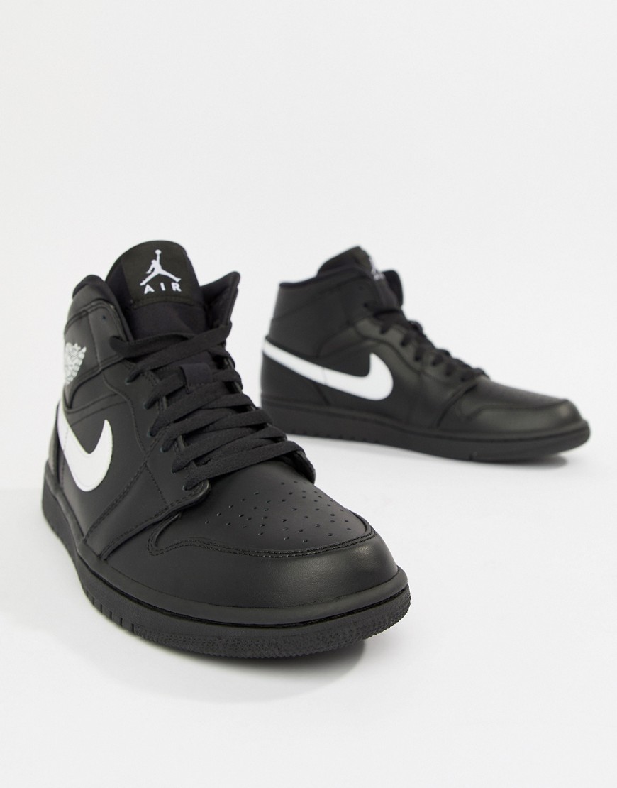 Nike Air Jordan 1 Mid Trainers In Black 554724-049 - Black