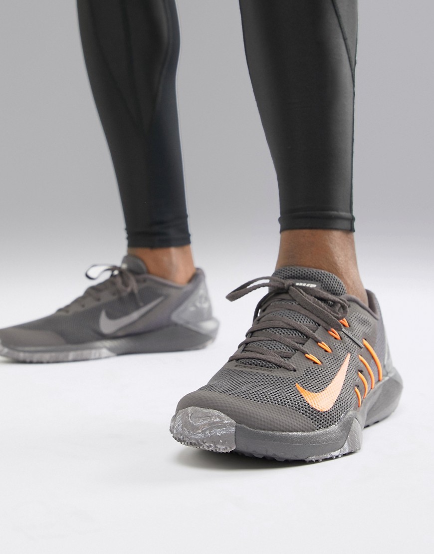 Nike Training retaliation 2 trainers in grey aa7063-080 - Grey