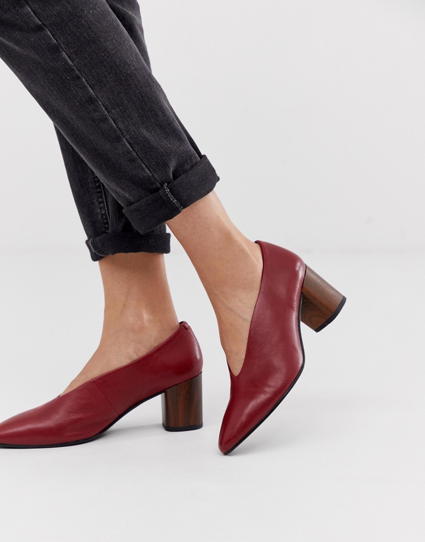 Vagabond deep red leather block heeled court shoes with wooden heel