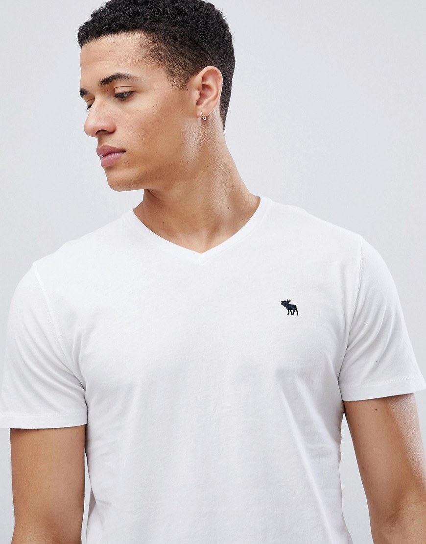 Abercrombie & Fitch Slim Fit T-Shirt V-Neck Logo in White - White