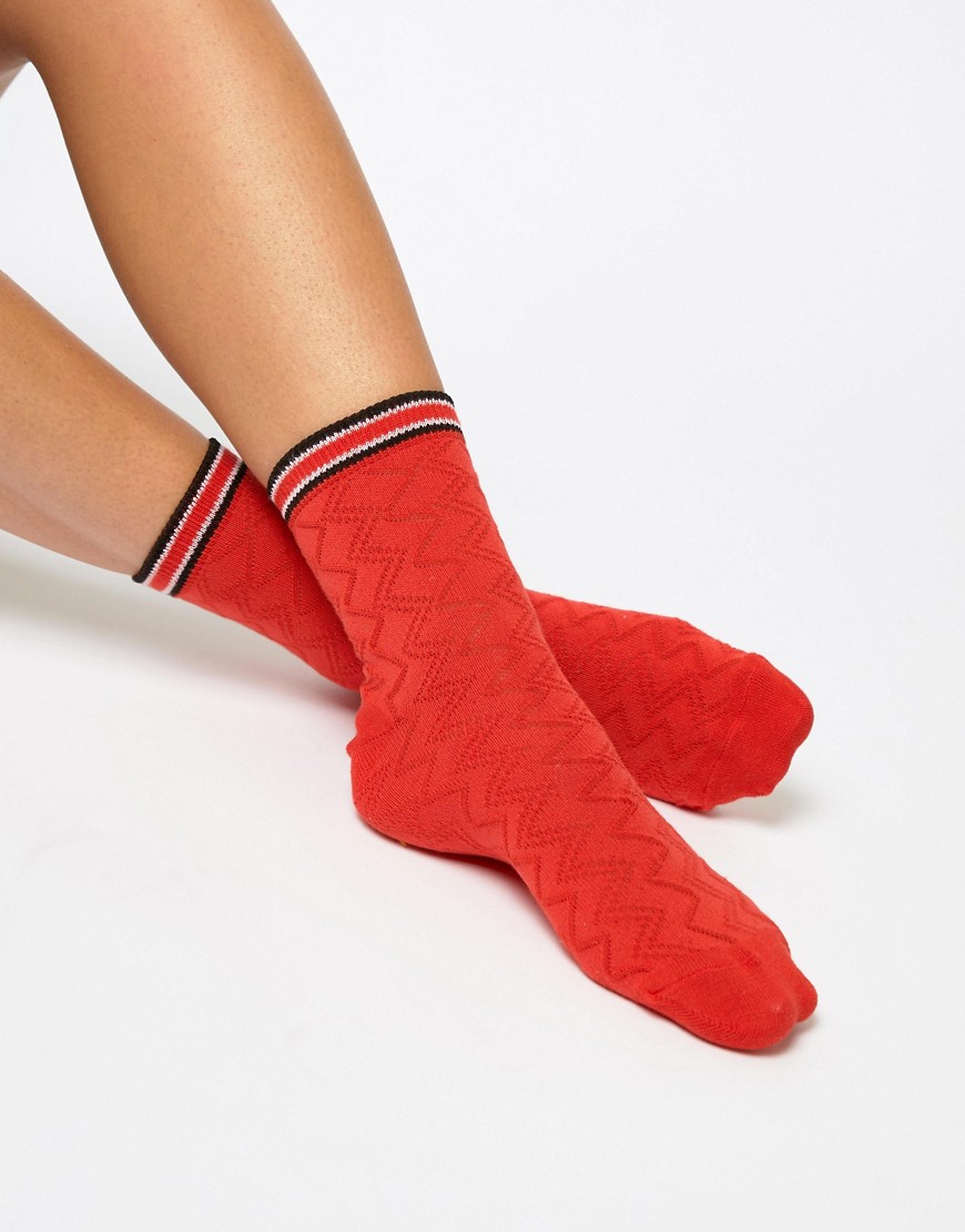 ASOS DESIGN red textured stripe welt ankle sock - Red