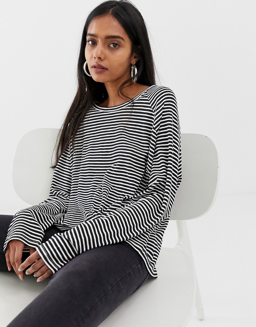Weekday Long Sleeves t-shirt in black and white stripes - Black/white