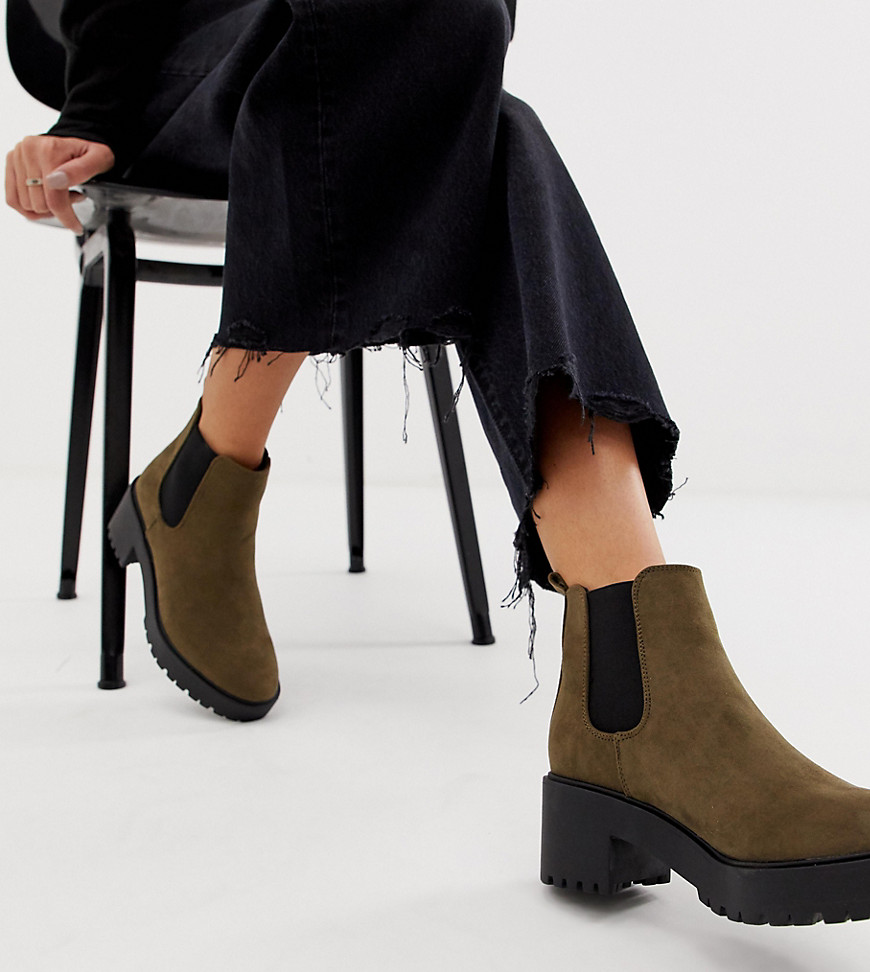 New Look chunky heeled chelsea boot in khaki