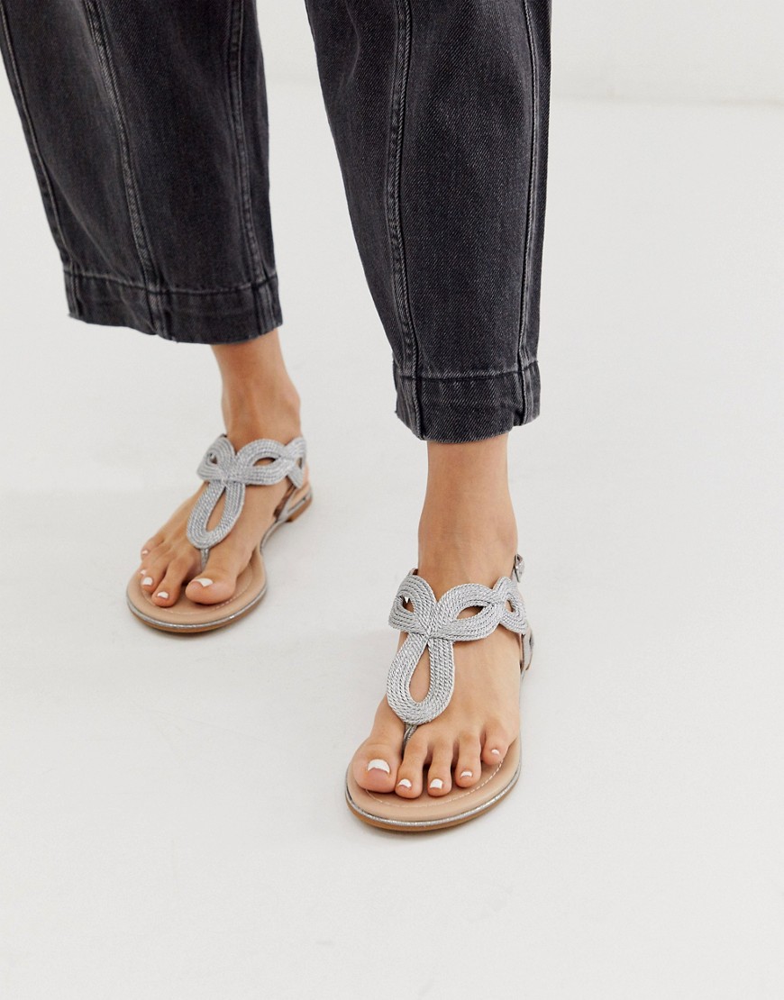 Buffalo flat thong sandals with braided look in silver